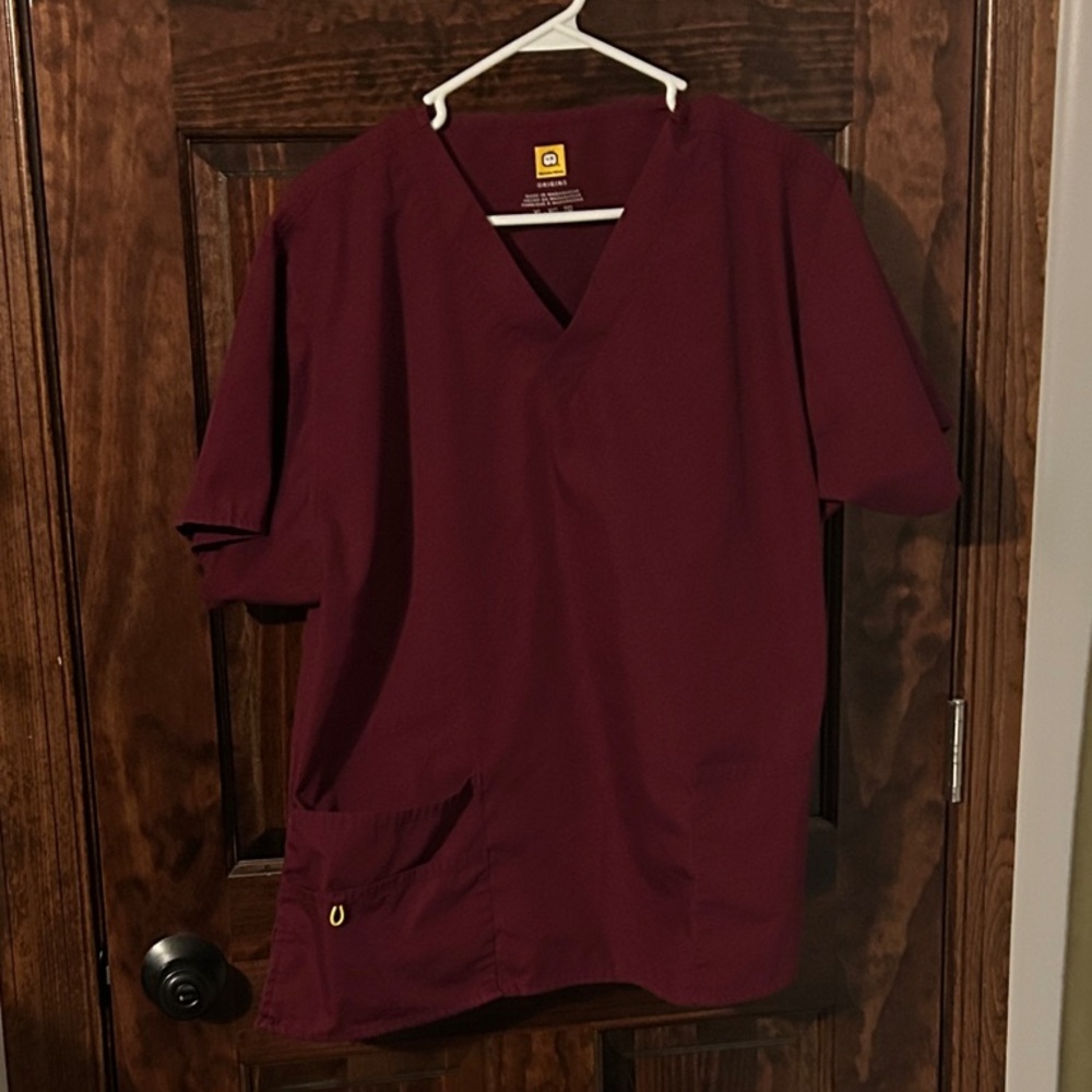 WonderWink Women's Burgundy Scrub Top and pants